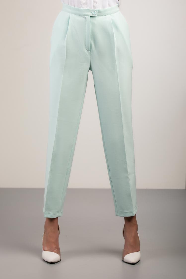 straight trousers
