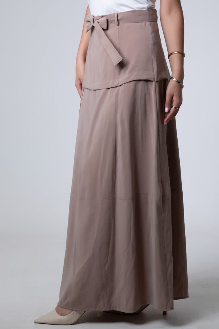 Long Skirt With Belt